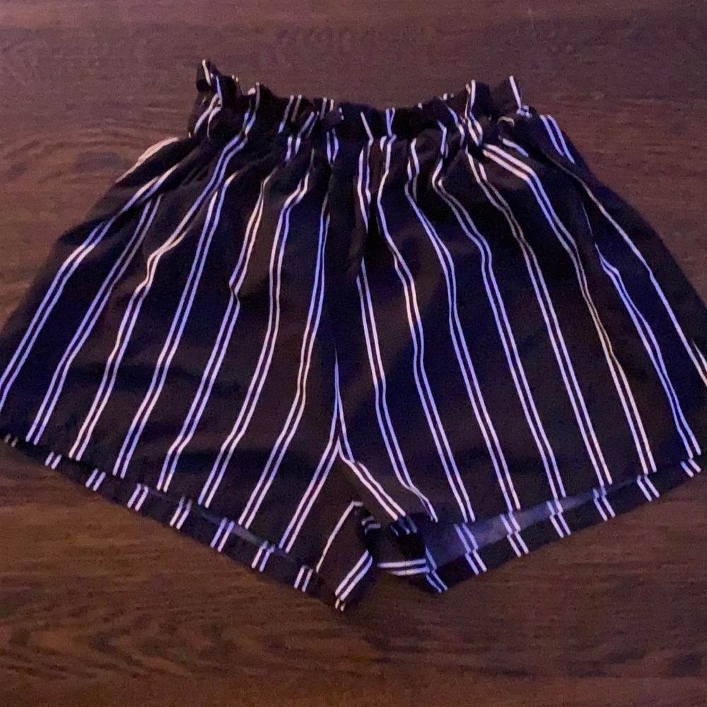 SHEIN black and white shorts